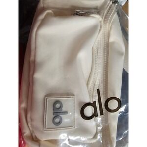 Alo Yoga Explorer Fanny Pack Ivory White Belt Bag Recycled Waist Pack NEW